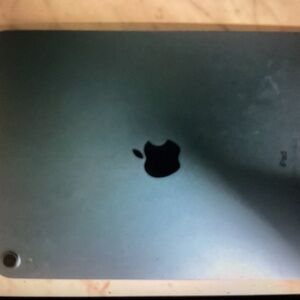 Only used once apple iPad Air 256 gb